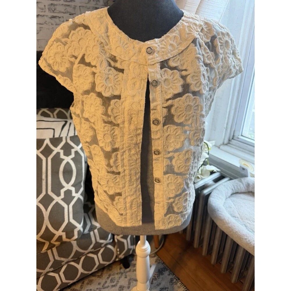 CHANEL Cotton Flocked Top  White Boucle Camelia C 2009 Jacket/Top. Size 40
